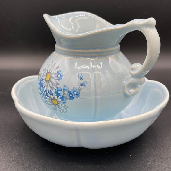 Vintage McCoy Pottery Blue Daisy Pitcher and Basin #7528 - Picture 2 of 11